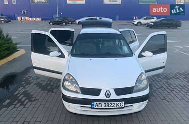 Хэтчбек Renault Clio 2005 в 