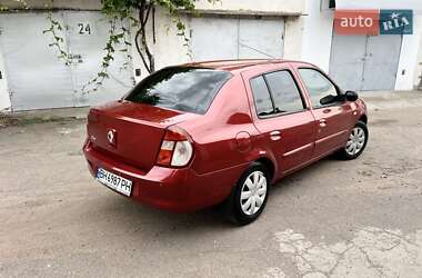 Седан Renault Clio 2006 в 