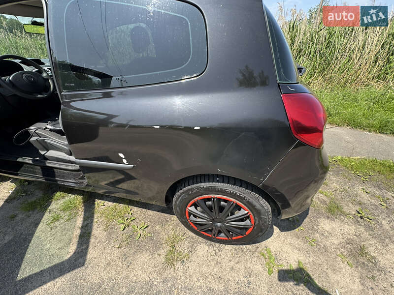 Хэтчбек Renault Clio 2012 в Малине