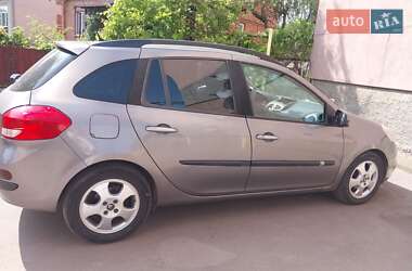 Хэтчбек Renault Clio 2010 в 