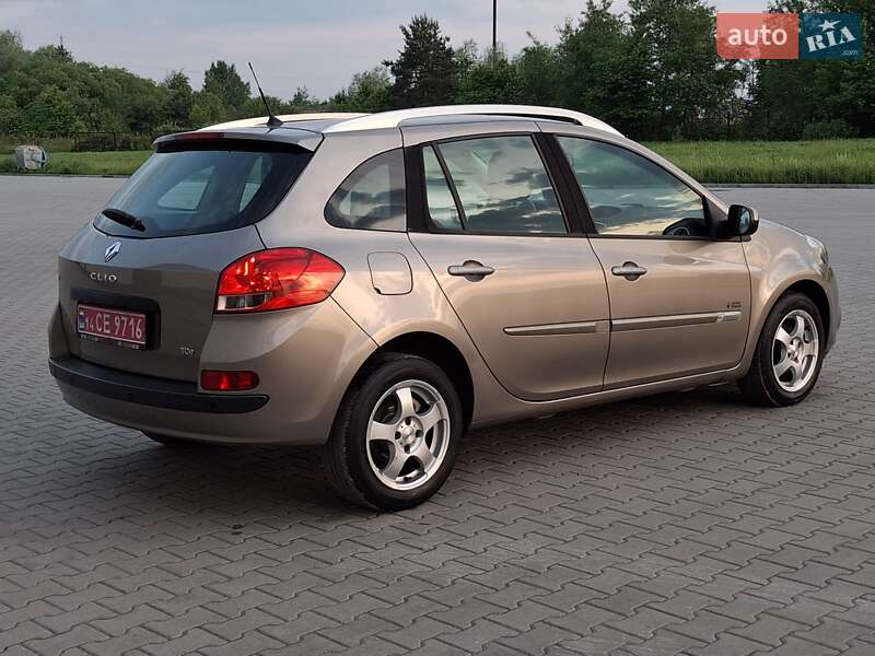 Універсал Renault Clio 2011 в Калуші
