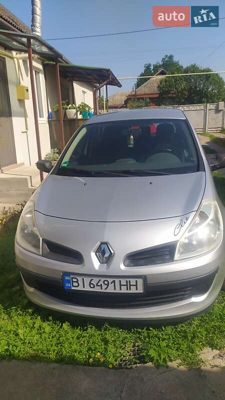 Хэтчбек Renault Clio 2008 в 