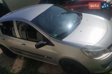 Хэтчбек Renault Clio 2008 в 