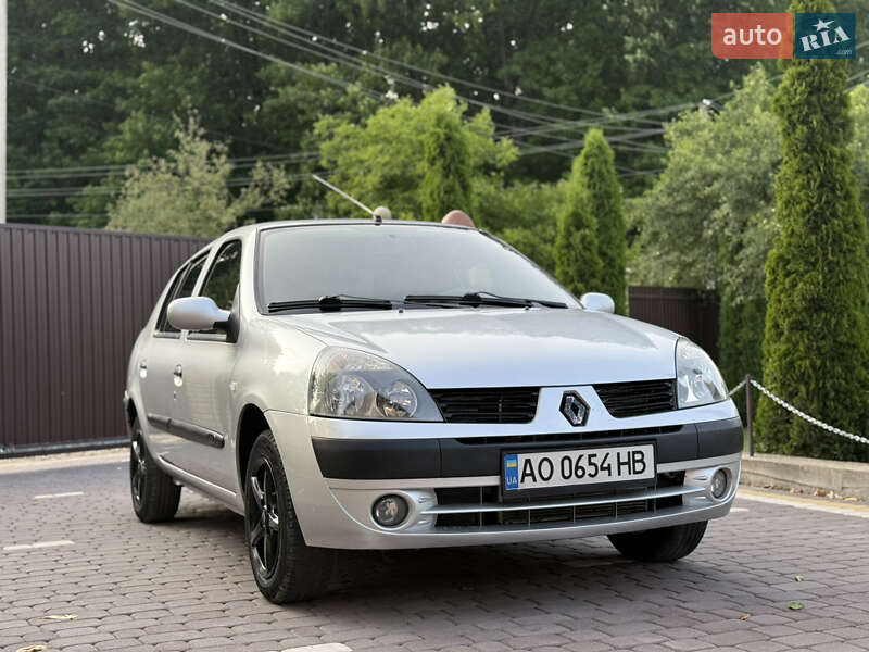 Седан Renault Clio 2005 в Косове