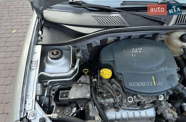 Седан Renault Clio 2005 в 