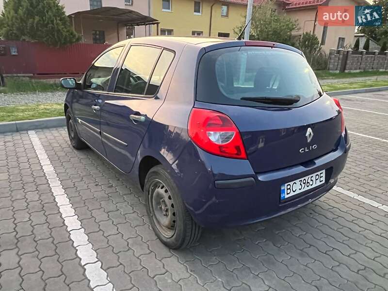 Хэтчбек Renault Clio 2008 в Львове