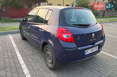 Хэтчбек Renault Clio 2008 в 
