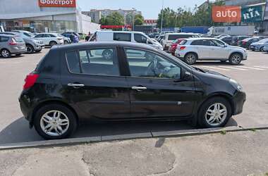 Хэтчбек Renault Clio 2008 в 