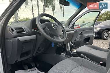 Хэтчбек Renault Clio 2010 в 