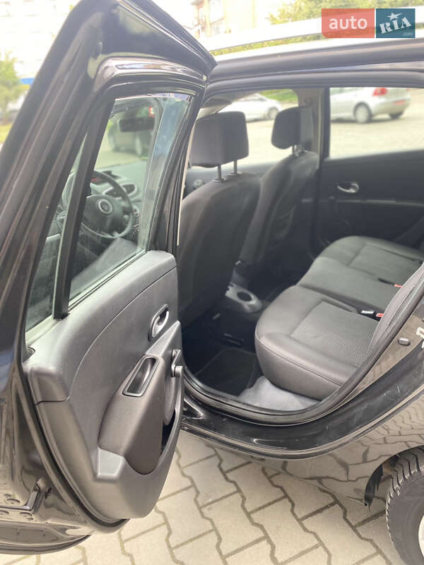 Универсал Renault Clio 2010 в Дубно