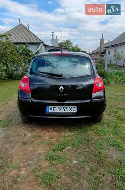 Хэтчбек Renault Clio 2008 в 