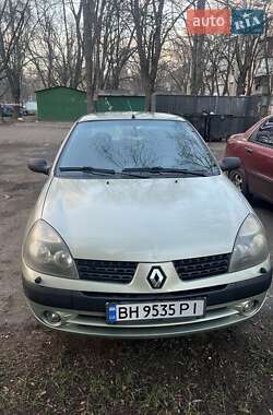 Хэтчбек Renault Clio 2002 в 