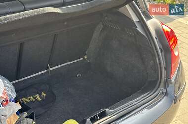 Хэтчбек Renault Clio 2009 в 