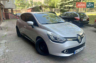 Хэтчбек Renault Clio 2013 в 