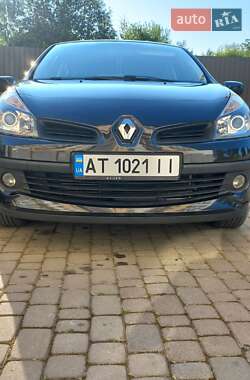 Хэтчбек Renault Clio 2008 в 