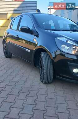 Хэтчбек Renault Clio 2008 в 
