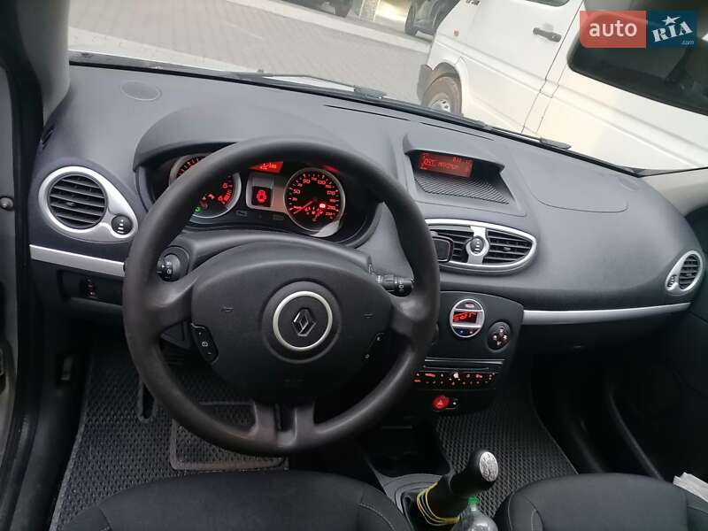 Универсал Renault Clio 2009 в Ивано-Франковске