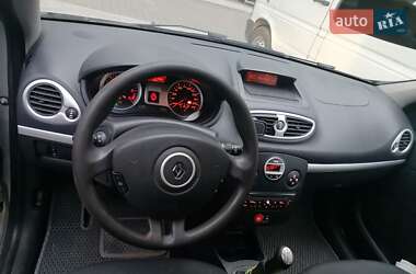 Универсал Renault Clio 2009 в 
