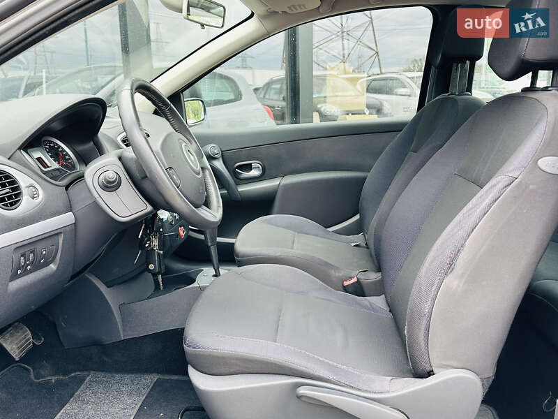 Хэтчбек Renault Clio 2006 в Харькове