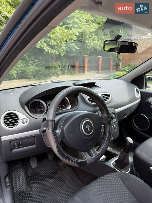 Хэтчбек Renault Clio 2008 в Львове