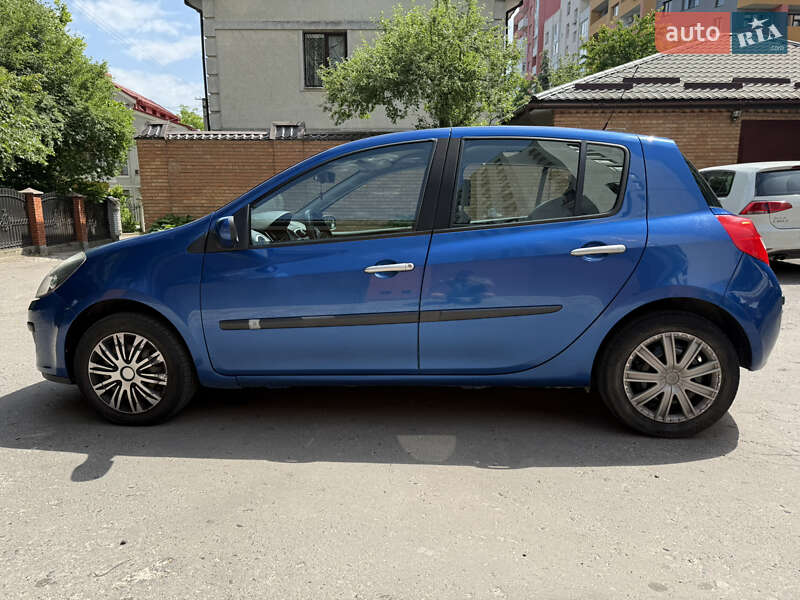 Хэтчбек Renault Clio 2008 в Львове
