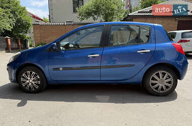Хэтчбек Renault Clio 2008 в 