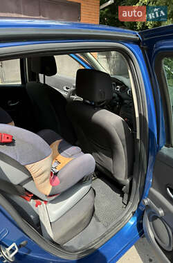 Хэтчбек Renault Clio 2008 в 