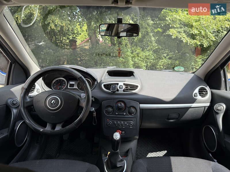 Хэтчбек Renault Clio 2008 в Львове