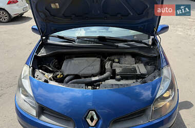 Хэтчбек Renault Clio 2008 в 