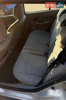 Хэтчбек Renault Clio 2002 в 