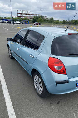Хэтчбек Renault Clio 2007 в 