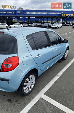 Хэтчбек Renault Clio 2007 в 