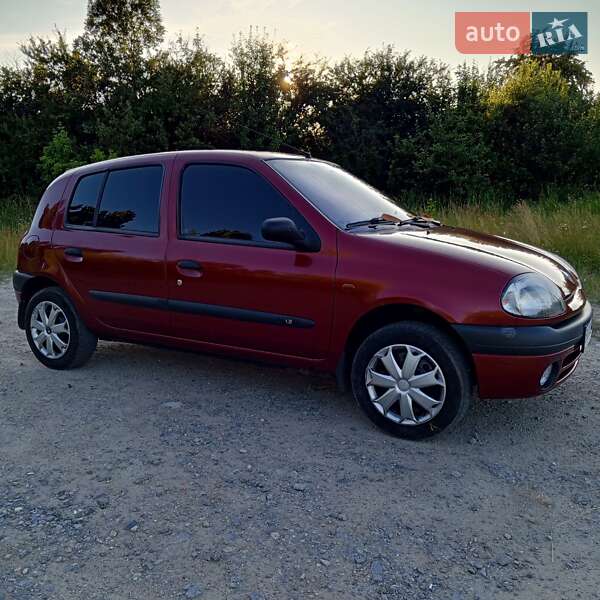 Хэтчбек Renault Clio 1998 в Красилове