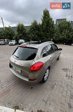 Универсал Renault Clio 2010 в 