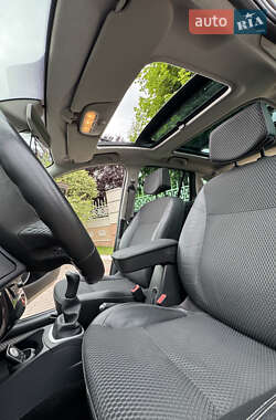 Универсал Renault Clio 2010 в 