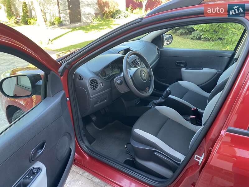 Универсал Renault Clio 2009 в Дубно