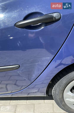 Хэтчбек Renault Clio 2008 в 