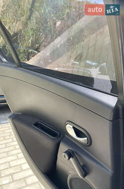 Хэтчбек Renault Clio 2008 в 