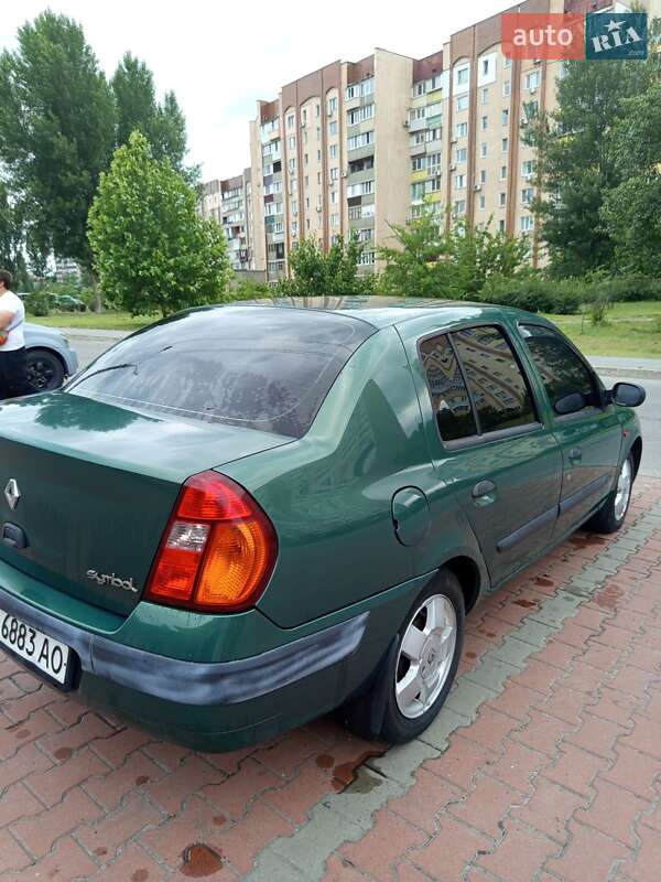 Хэтчбек Renault Clio 2002 в Обухове