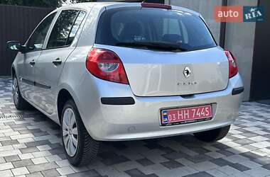 Хэтчбек Renault Clio 2008 в 