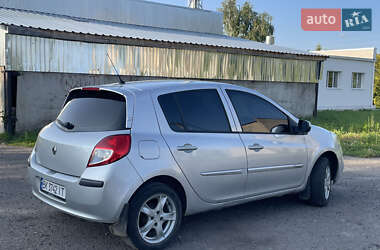 Хетчбек Renault Clio 2011 в 