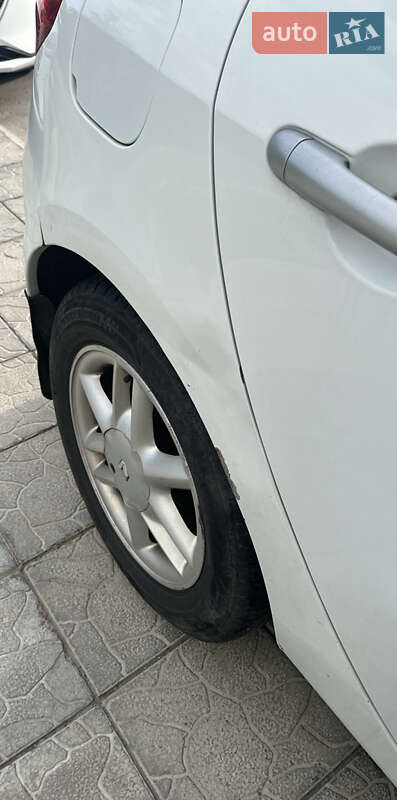 Хэтчбек Renault Clio 2011 в Чернигове