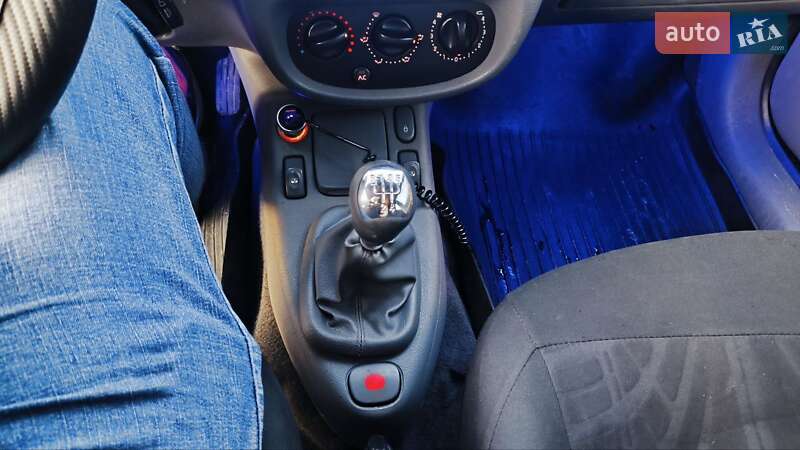 Хэтчбек Renault Clio 2001 в Львове фото 11 Хэтчбек Renault Clio 2001 в Львове