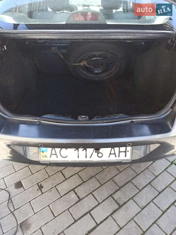 Седан Renault Clio 2008 в Луцке