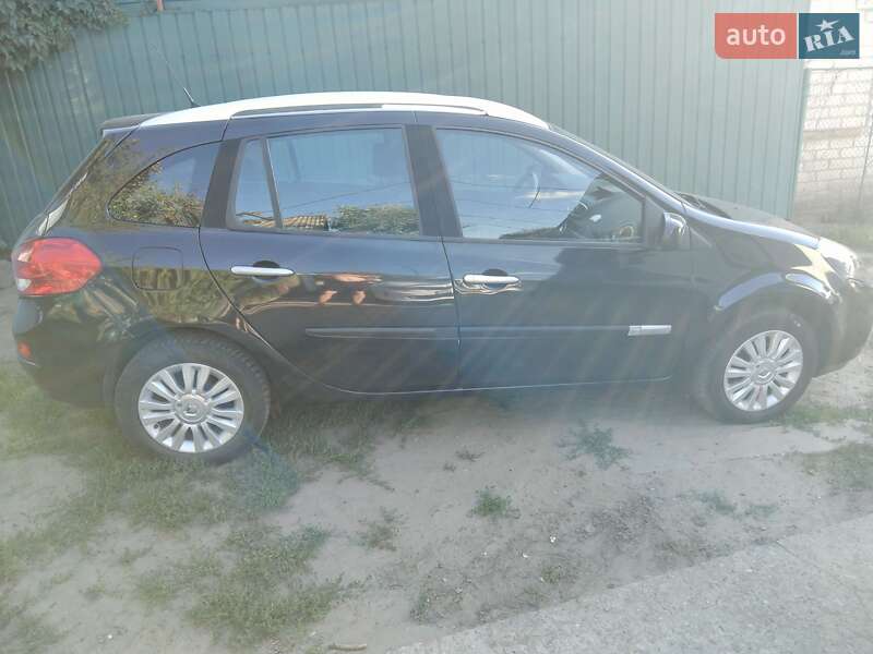 Универсал Renault Clio 2010 в Днепре
