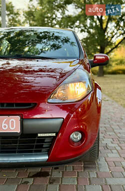 Хэтчбек Renault Clio 2010 в 