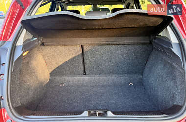 Хэтчбек Renault Clio 2010 в 