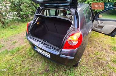 Хетчбек Renault Clio 2007 в 