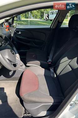 Хэтчбек Renault Clio 2013 в 