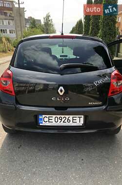 Хэтчбек Renault Clio 2007 в 